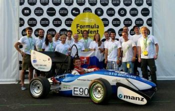 Členovia tímu na súťaži Formula Student Czech Republic 2015
