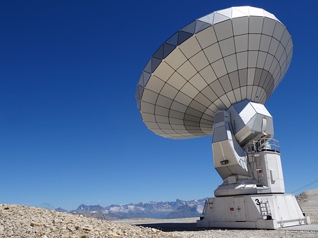 Ilustračný obrázok: Rádioteleskop (Zdroj: Pixabay.com)