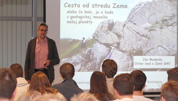 RNDr. Ján Madarás, PhD., vystúpil s prednáškou na podujati Utorok s geológiou, TVT 2017