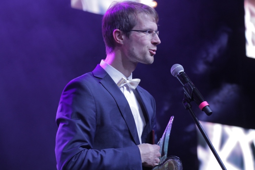 Doc. MUDr. Matej Škorvánek, PhD. počas preberania ocenenia