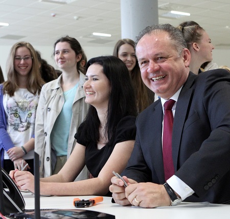 Prezident A. Kiska podporil študentky informačných technológií – Bratislava – 23. 4. 2015