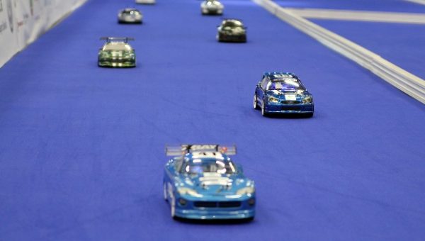 súťažiace autá na vodíkový pohon