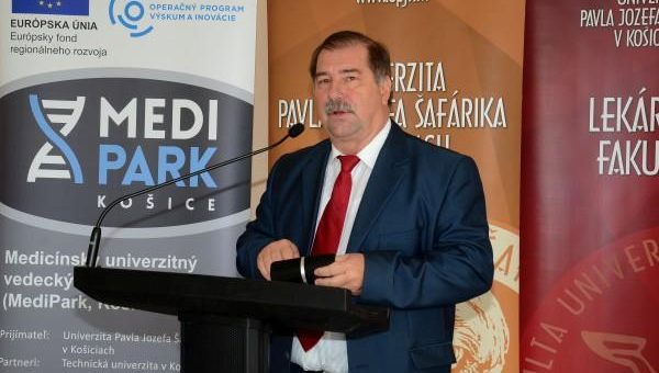 MediPark, Slávnostné odovzdávanie: rektor UPJŠ prof. RNDr. Pavol Sovák
