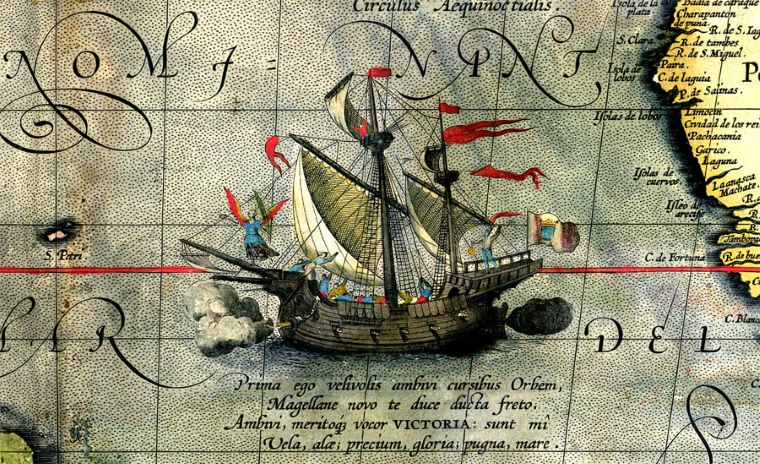 Loď Victoria, ktorá ako prvá oboplávala svet. Detail z mapy vydanej v roku 1590.