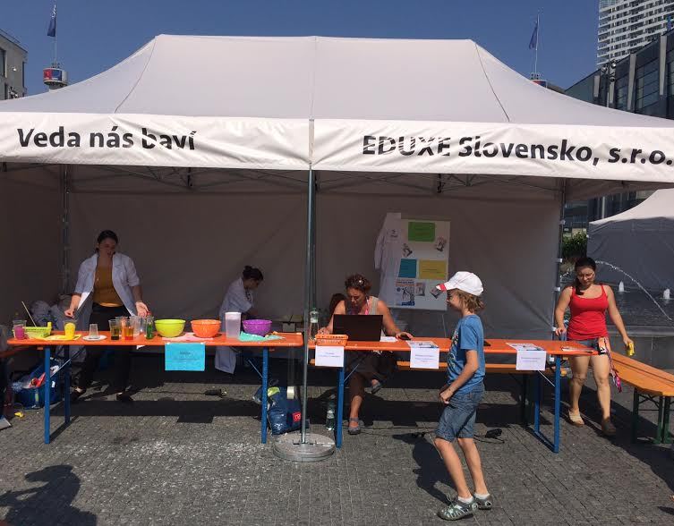 Zábavné interaktívne podujatie Vedecký veľtrh 2016 sa konalo 14. septembra na námestí nákupného centra Eurovea v Bratislave