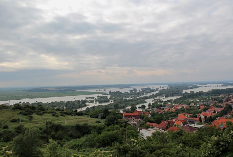 Rozvodnený Dunaj. Zdroj foto: STU