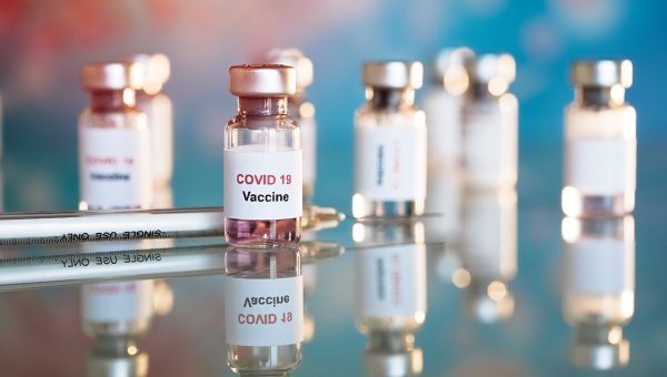Ilustračný obrázok: vakcína proti ochoreniu COVID-19. Zdroj: iStock