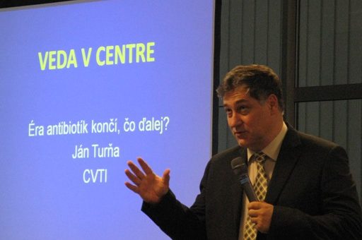 Pednáška prof. Jána Turňu, ktorou sa v máji 2008 v Centre vedecko-technických informácií SR (CVTI SR) v Bratislave začal cyklus vedeckých kaviarní