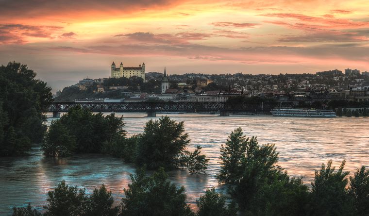 Ilustračné foto: Dunaj - Bratislava. Zdroj: iStock