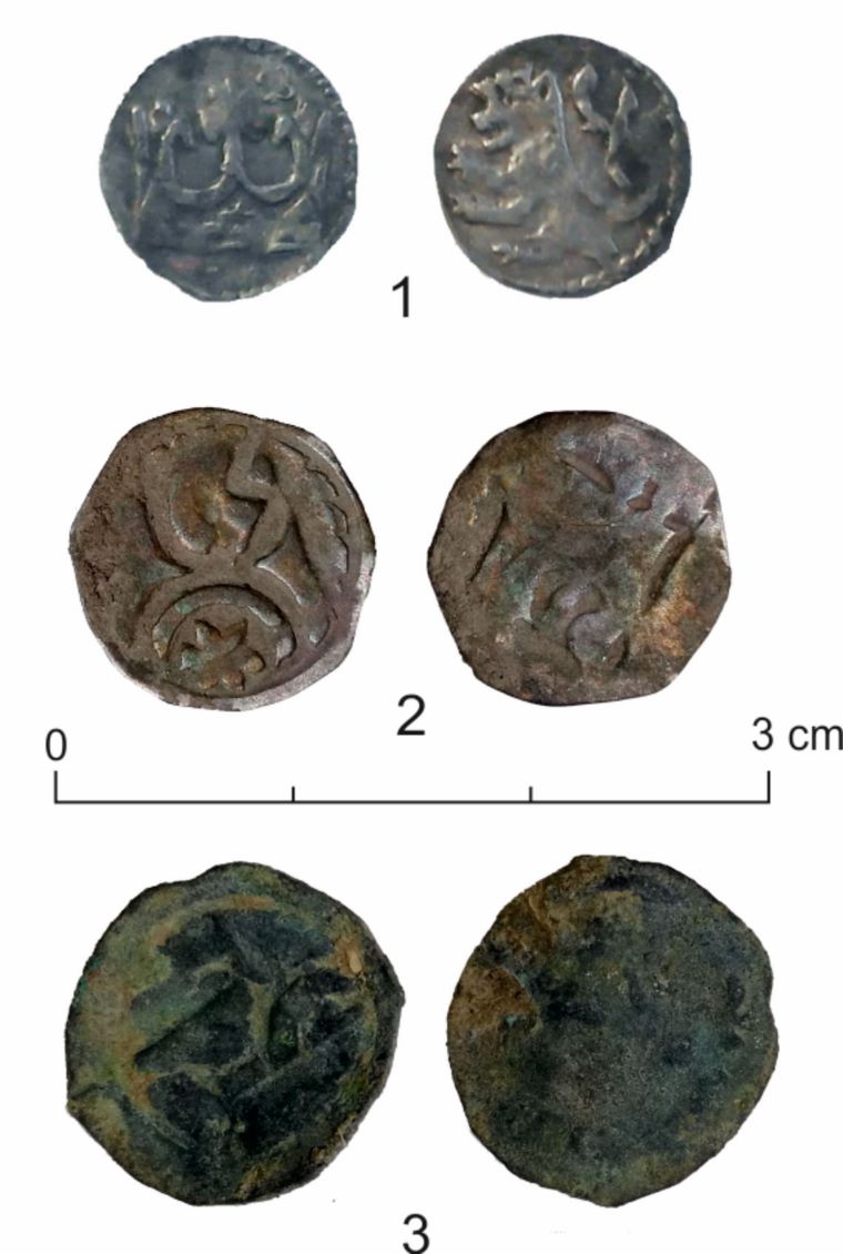 Stredoveké mince z Horného hradu