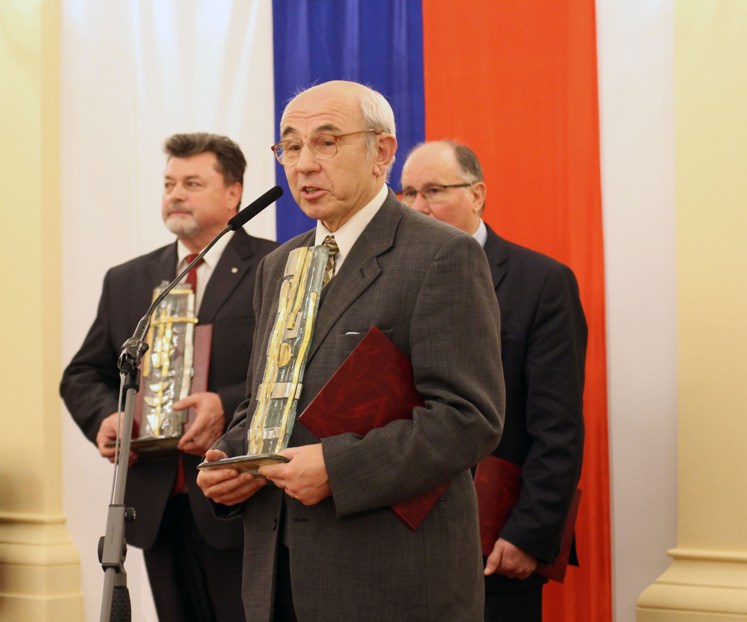 Prof. Ing. Ivan Chodák, DrSc. počas príhovoru po prebratí ocenenia