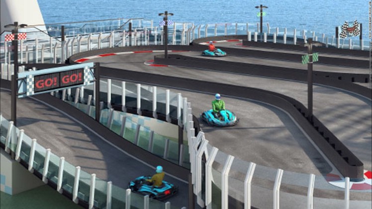 Pretekárska dráha s elektrickými autíčkami na lodi Norwegian Joy, foto Norwegian Cruise Line