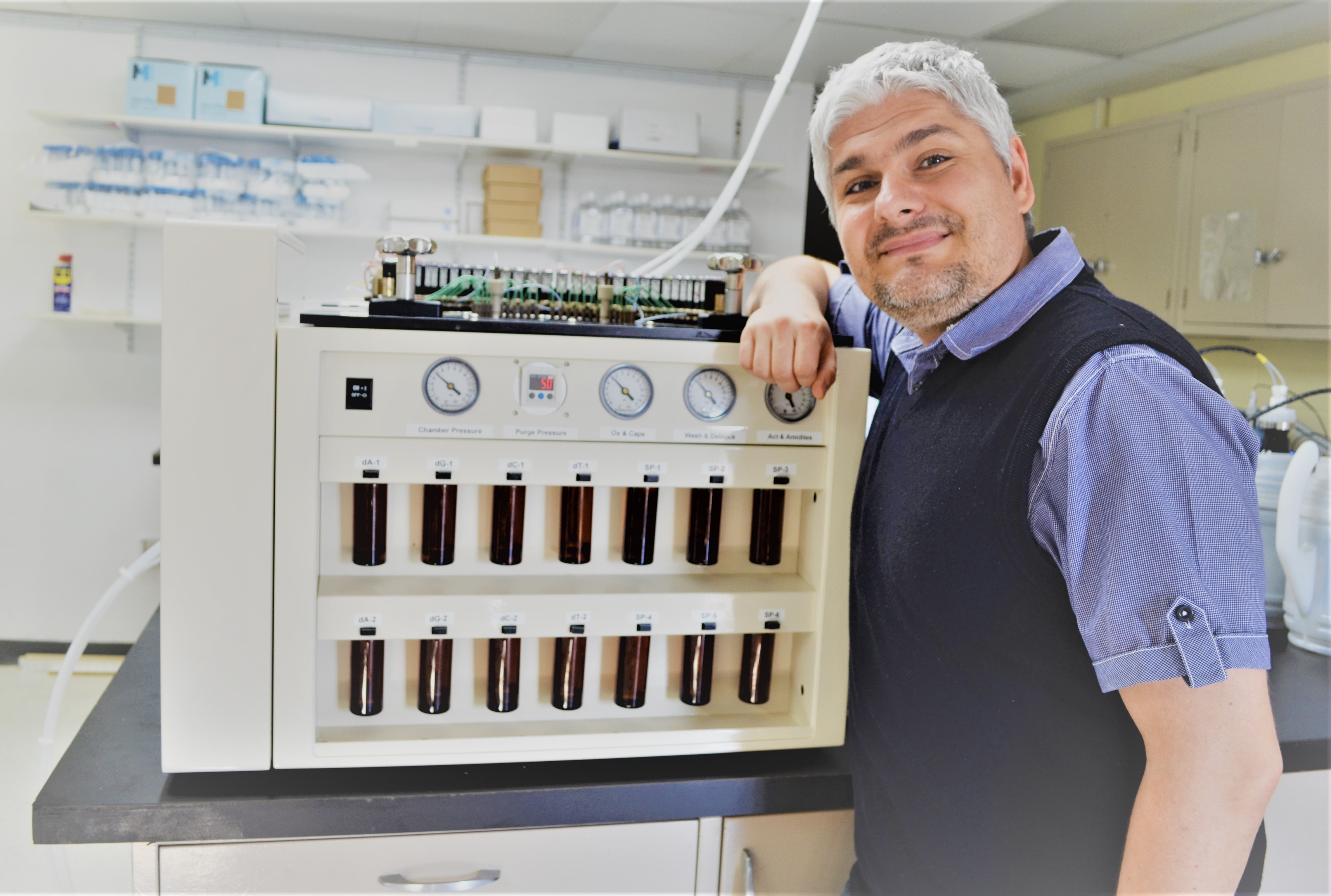 Biotechnológ Pavol Čekan pracoval v laboratóriách na Islande a v USA. V roku 2018 presunul svoje laboratórium na Slovensko