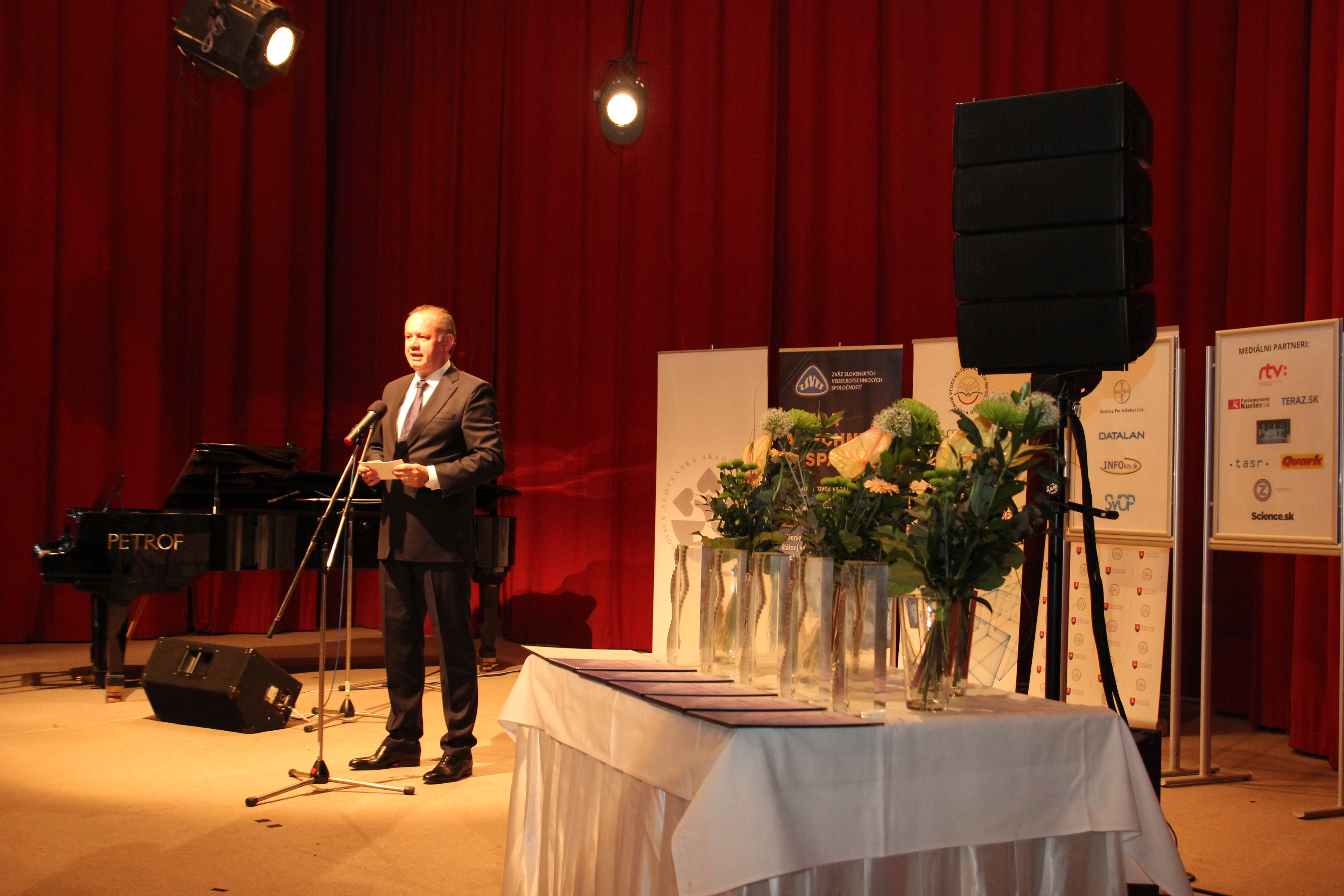Prezident SR Andrej Kiska počas príhovoru na slávnostnom udeľovaní cien