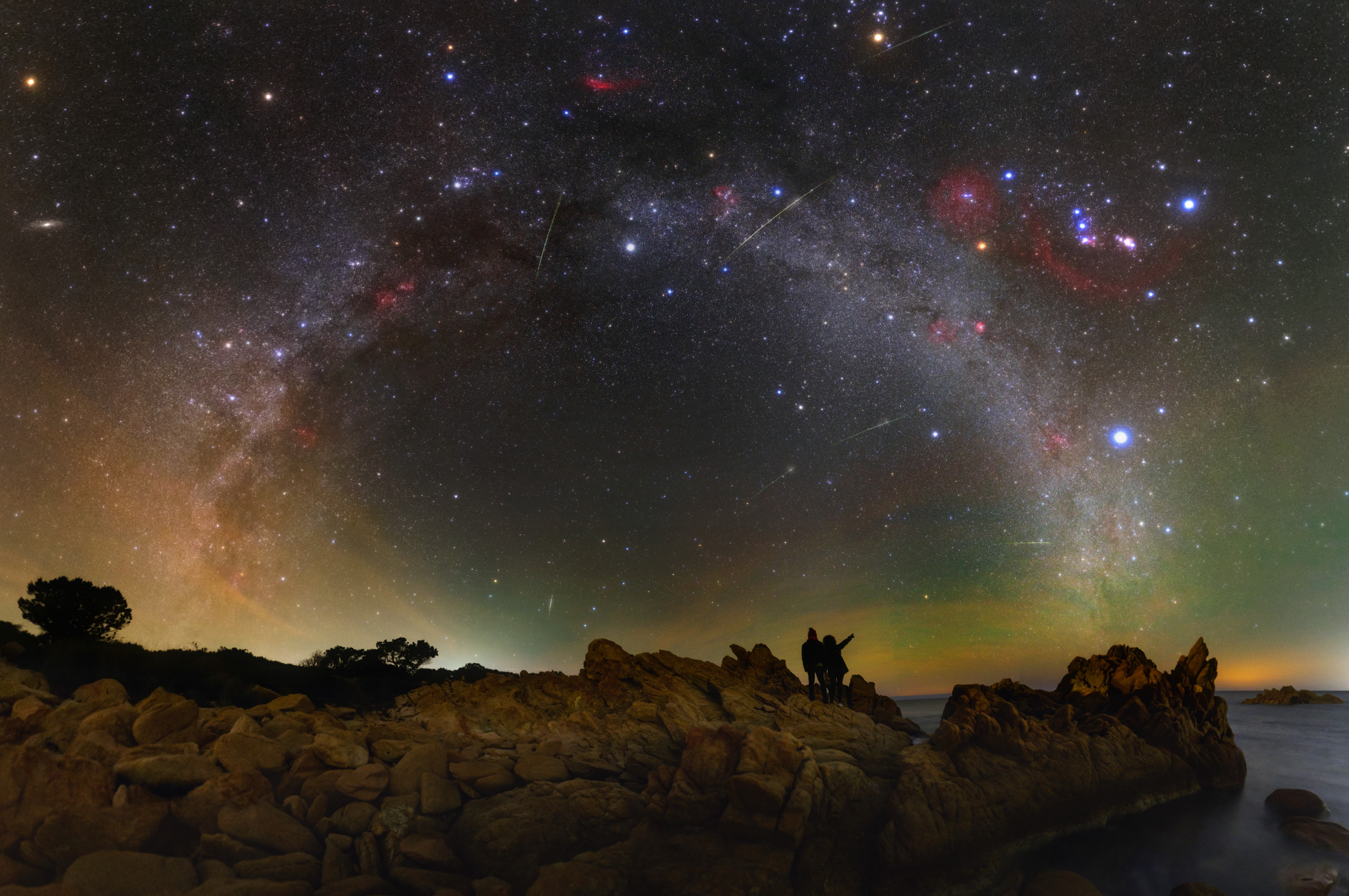 Astronomická fotka dňa 21.10.2020: Mliečna cesta, galaxia Andromeda a niekoľko meteorov z roja Kvadrantidy, Zdroj: Tomáš Slovinský